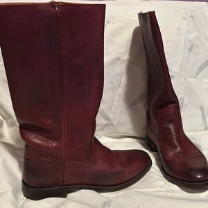 Frye Maxine Campus boots. Size 9. Wine leather. 1” heel.